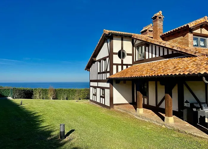 Magnifica Mirando Al Mar