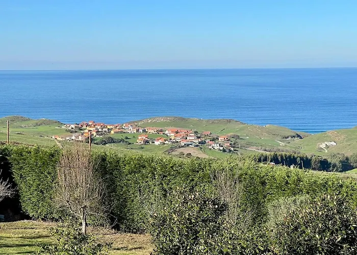 Magnifica Mirando Al Mar